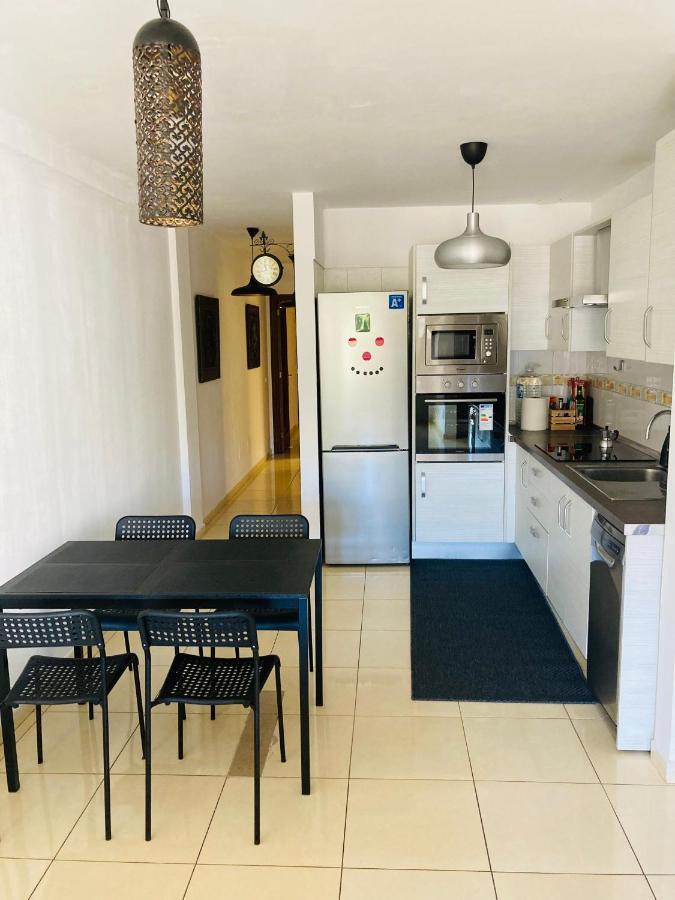 Remote Work Family Holiday Apartment อัลกาลา ภายนอก รูปภาพ